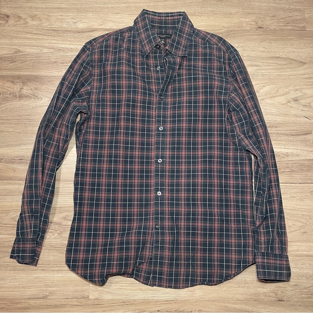 Banana Republic Button Down Men’s Size Medium Slim Fit